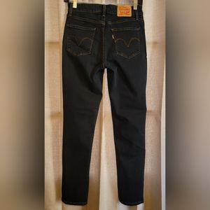 Levi Classic Mid Rise Skinny